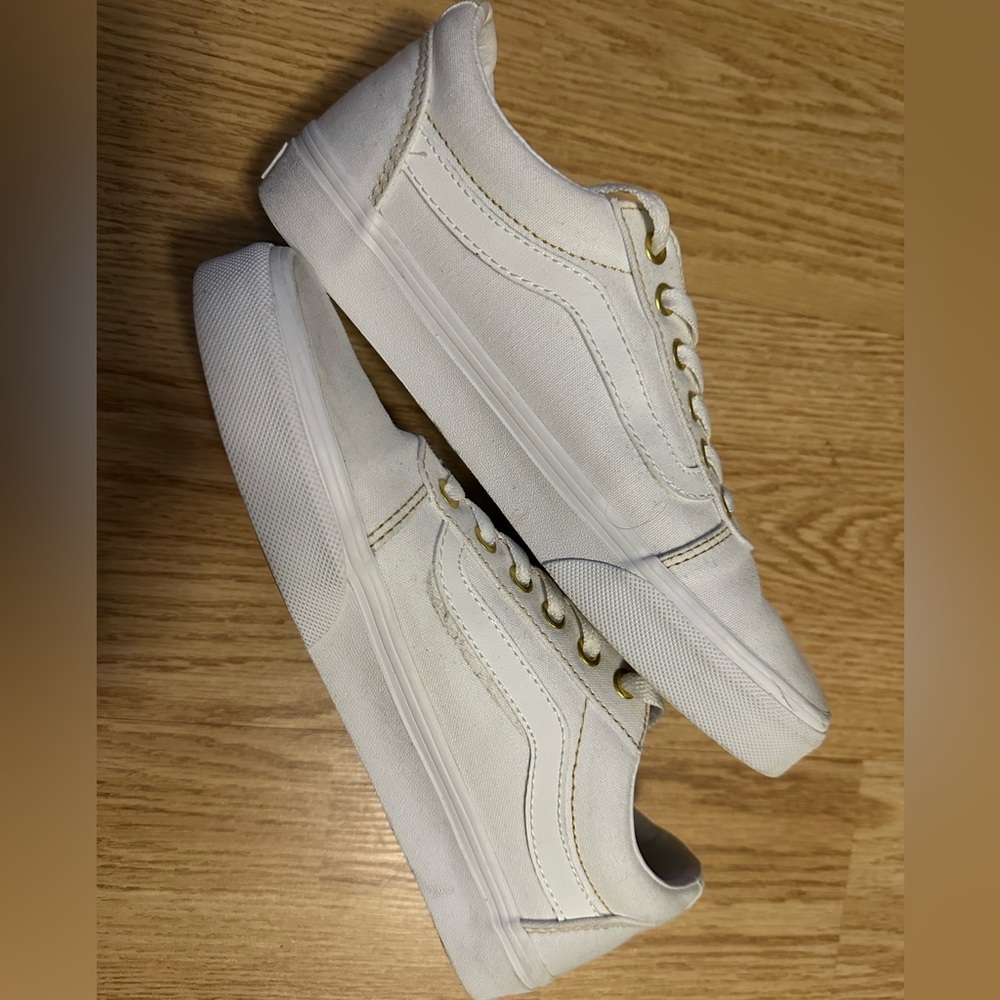white and gold old skool vans